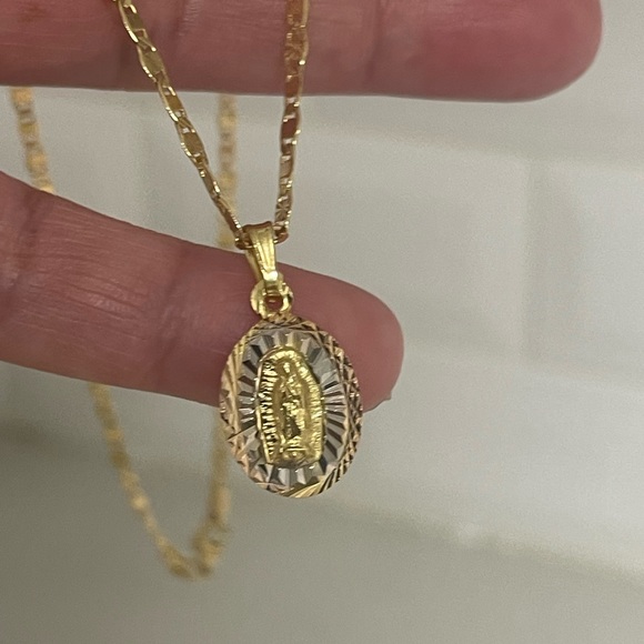 14k Gold Filled Our Lady Of Guadalupe Necklace Nuestra Señora De Guadalupe - Picture 8 of 9